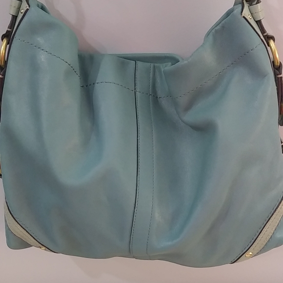 Coach Carly hobo bag in light blue leather with gold metal details - Picture 5 of 16